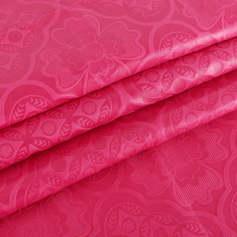 TMIE-08-2-2 Tissu uni pour vêtements de travail de poids moyen 110GSM, teint de couleur vive avec un motif de fleurs vives 3D, tissu en popeline de polyester gaufré
