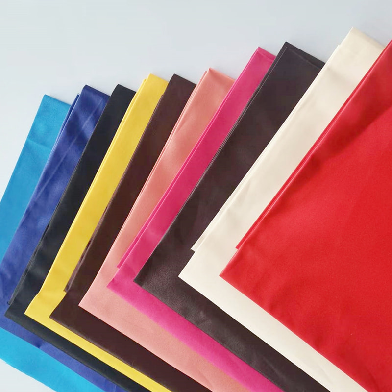 TMIE-08-1-2 85GSM 125cm Vêtements confortables-chemise et tissu de doublure souple 100% polyester Différentes couleurs disponibles Tissu en popeline de polyester poli teint