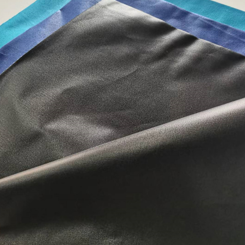TMIE-08-1-3 Tissu respirant Largeur 115 cm Poids 90 g/m² Ingrédient Polyester teint avec tissu popeline de polyester poli lisse