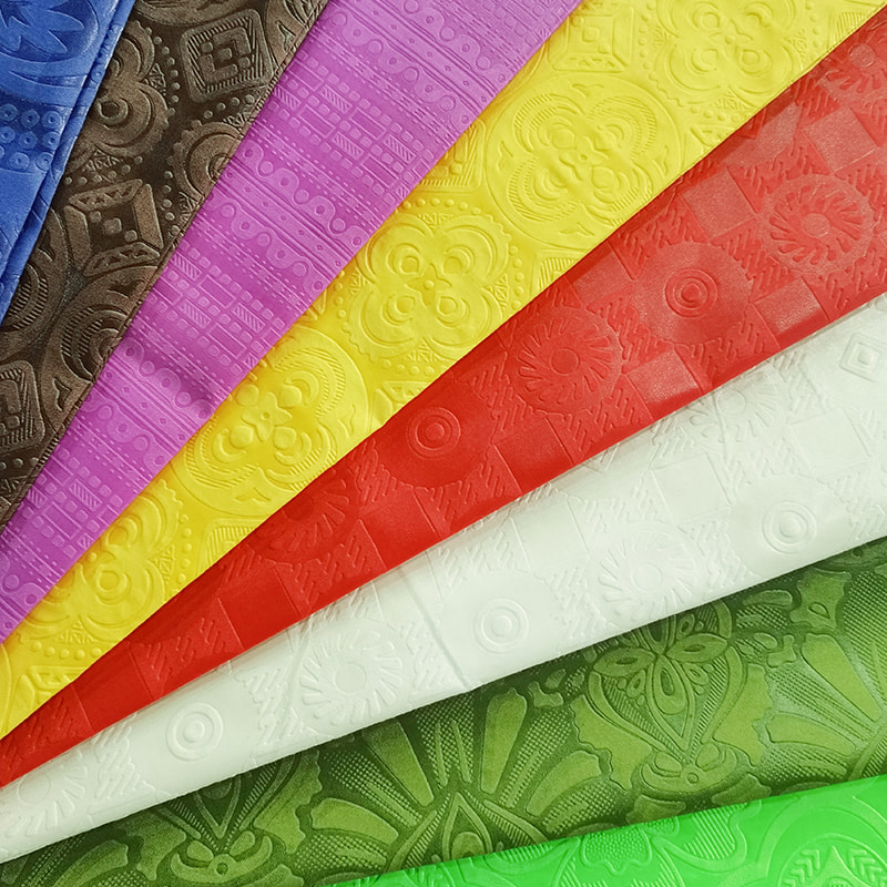 TMIE-08-2-3 115GSM 100% Polyester haute densité teint avec motif géométrique en relief Poly popeline tissu