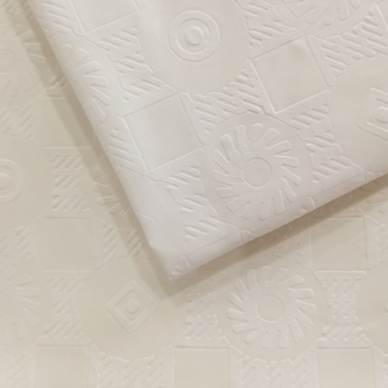 Tissu à largeur étroite TMIE-08-2-1, haute densité 100GSM, couleur personnalisée teinte avec tissu popeline en polyester gaufré 3D