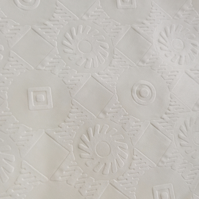 Tissu à largeur étroite TMIE-08-2-1, haute densité 100GSM, couleur personnalisée teinte avec tissu popeline en polyester gaufré 3D