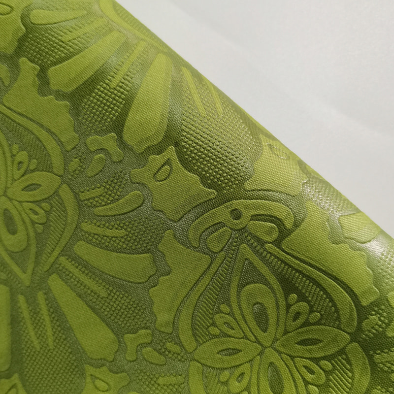 TMIE-08-2-2 Tissu uni pour vêtements de travail de poids moyen 110GSM, teint de couleur vive avec un motif de fleurs vives 3D, tissu en popeline de polyester gaufré