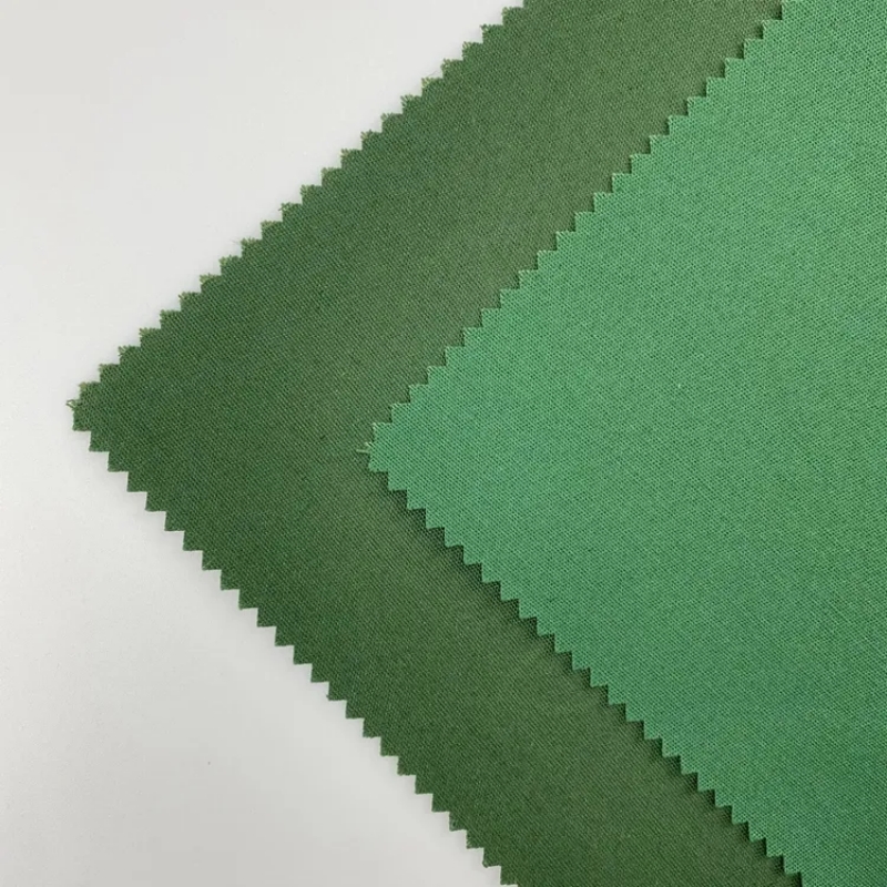 TMIE-08-4-3 120GSM a teint le tissu de sergé de popeline de polyester de couleurs