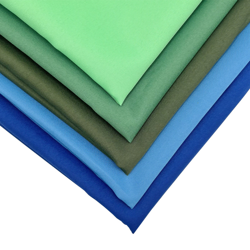 TMIE-03-1-3 Tissu polyester uni minimat de poids moyen 150 GSM