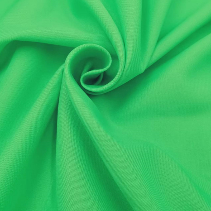 TMIE-03-1-3 Tissu polyester uni minimat de poids moyen 150 GSM