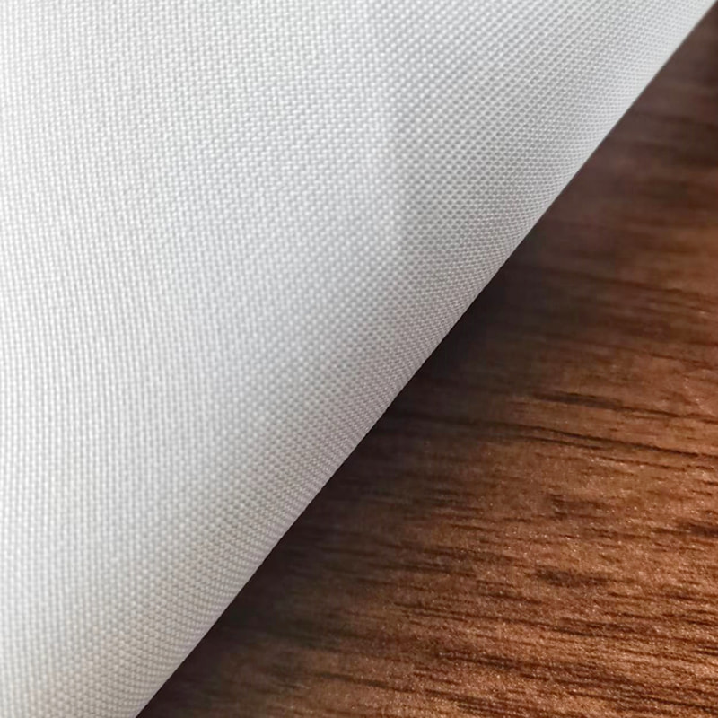 TMIE-03-1-6 Poids moyen 180 GSM blanchissent le tissu en polyester Minimatt